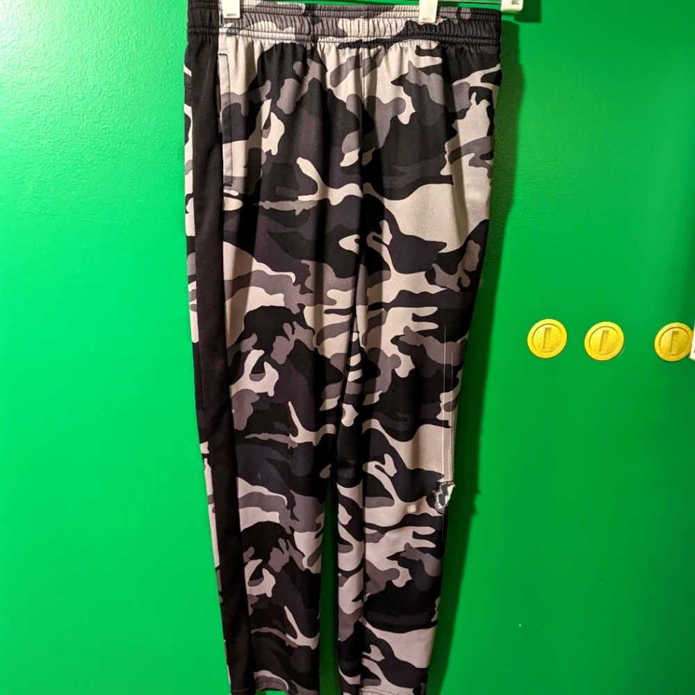 Camo pants